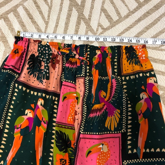 Live 4 Truth Colorful Birds and Geometric Shorts - Picture 8 of 11
